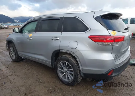 2018 Toyota Highlander Xle from USA, damaged, VIN 5TDJZRFH0JS845909